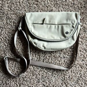 Lululemon All Night Festival Bag  5L - Trench